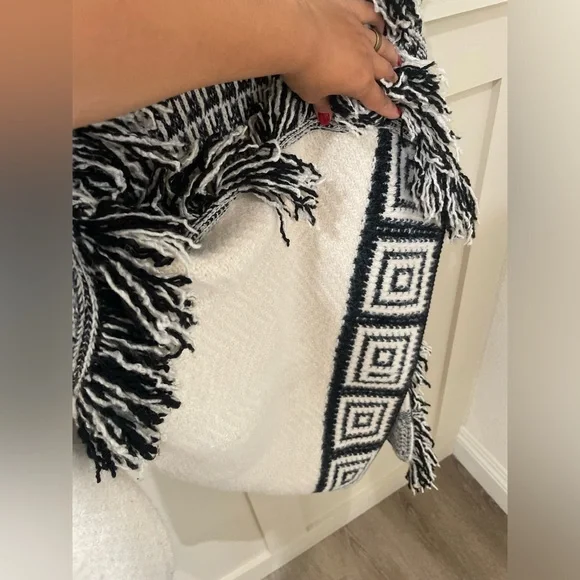 Anthropologie Pilcro Fringe Cardigan Sweater Size Cream Black Oversized - Picture 6 of 12